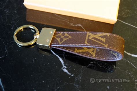 louis vuitton nyckelring